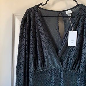 Beautiful velvet polka dot v neck dress